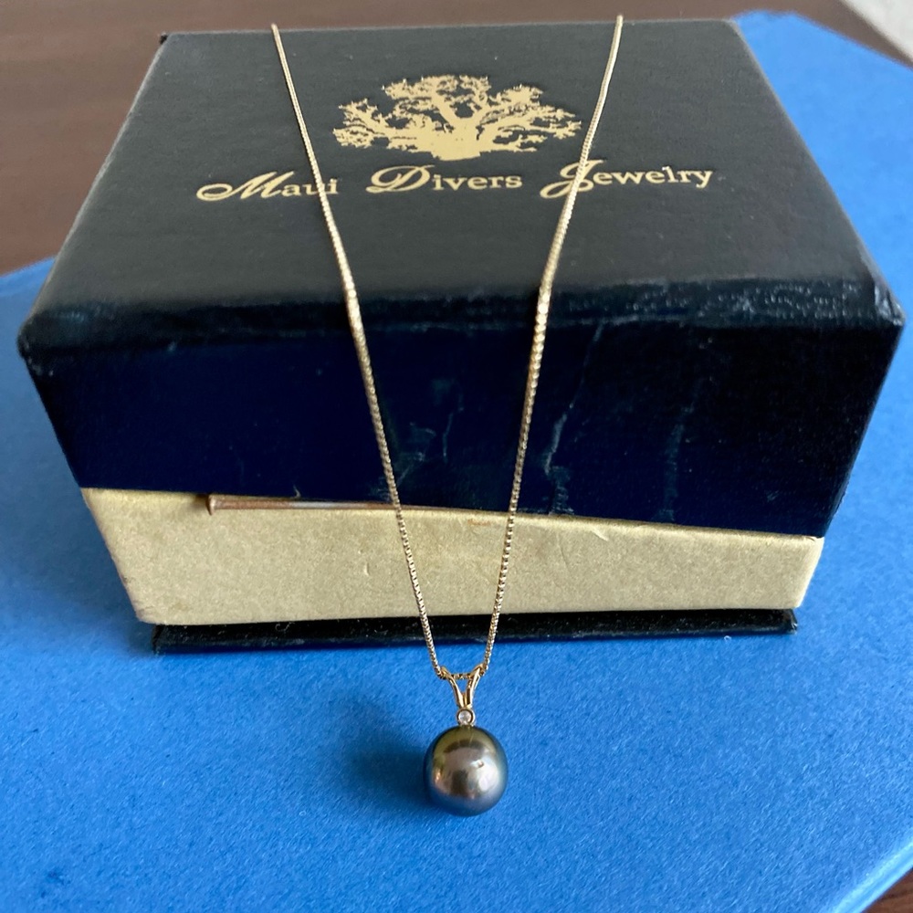 Black Pearl 14K Gold Necklace